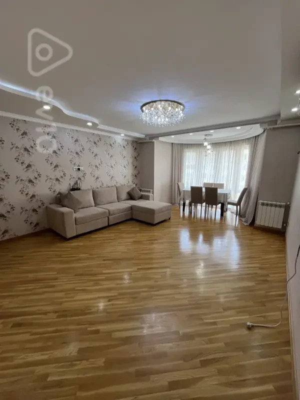 Kirayə verilir 2 otaqlı yeni tikili 70 m²