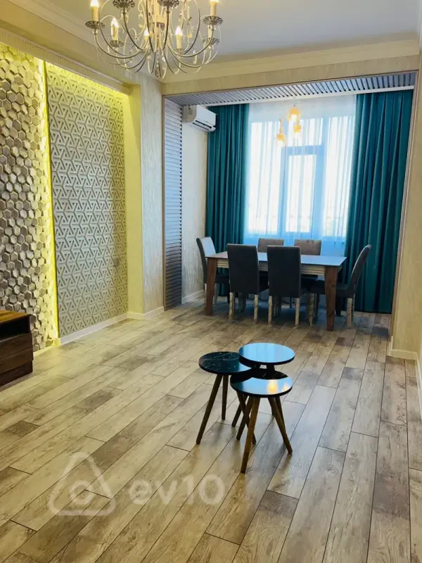 Kirayə verilir 2 otaqlı yeni tikili 80 m²