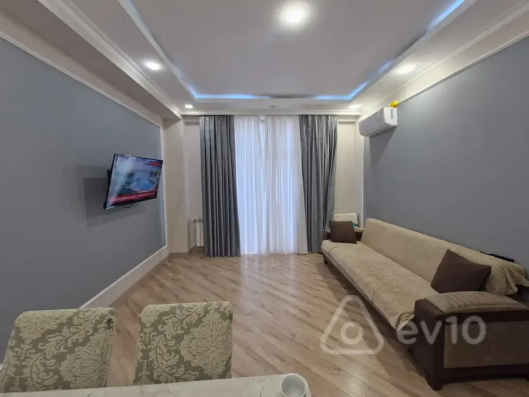 Satılır 2 otaqlı yeni tikili 82 m²