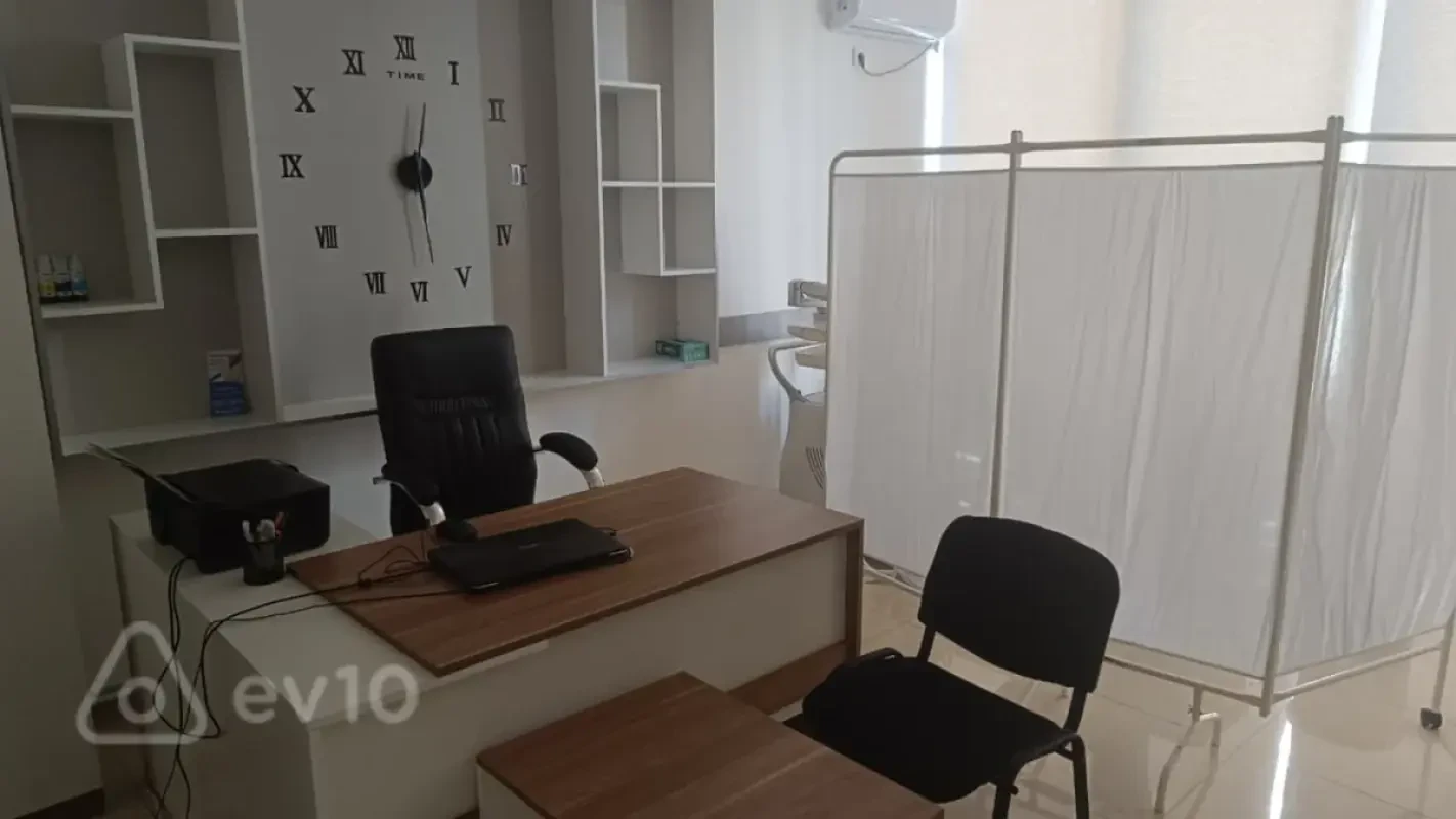 Kirayə verilir mənzil 800 m²