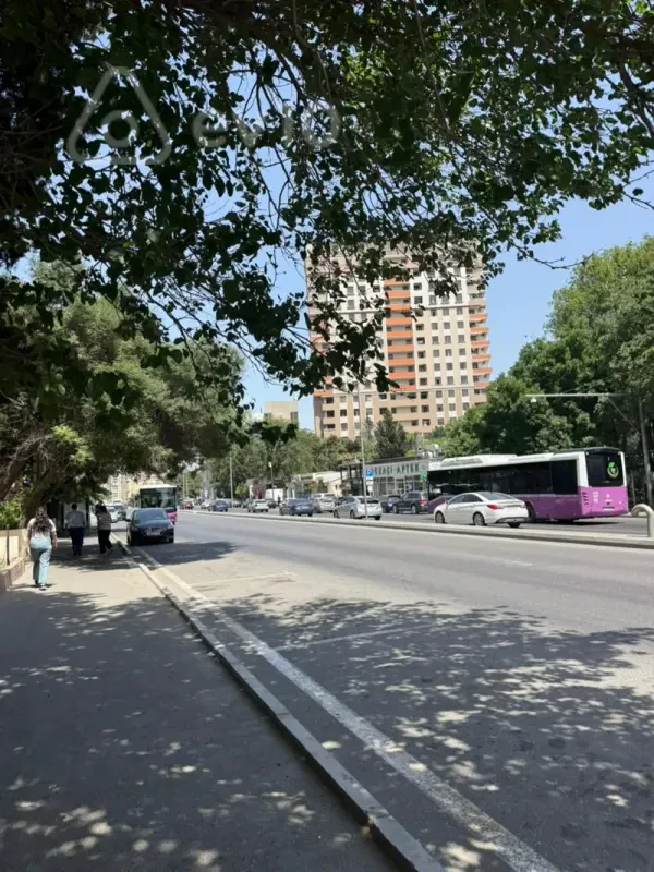 Kirayə verilir 2 otaqlı köhnə tikili 70 m²
