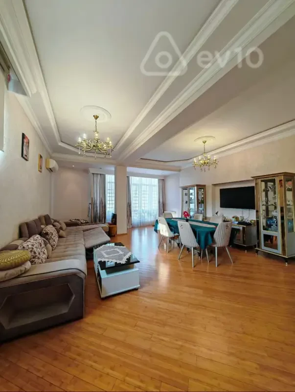 Kirayə verilir 3 otaqlı yeni tikili 160 m²