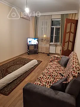 Kirayə verilir 3 otaqlı köhnə tikili 90 m² — Bakı, Nəsimi 3 otaq 90.00 m²