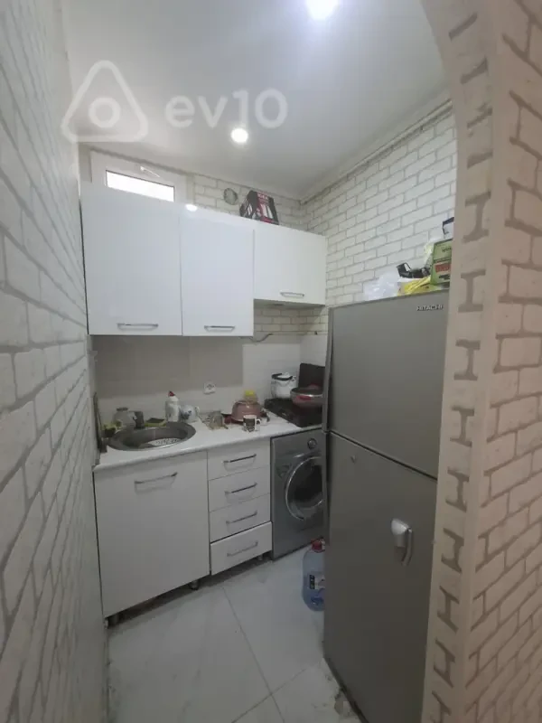 Kirayə verilir 2 otaqlı köhnə tikili 50 m²
