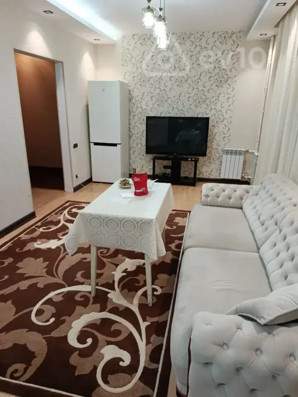 Kirayə verilir 2 otaqlı köhnə tikili 48 m²