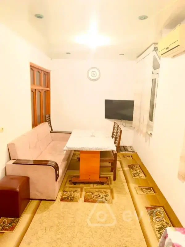 Satılır 3 otaqlı köhnə tikili 60 m²