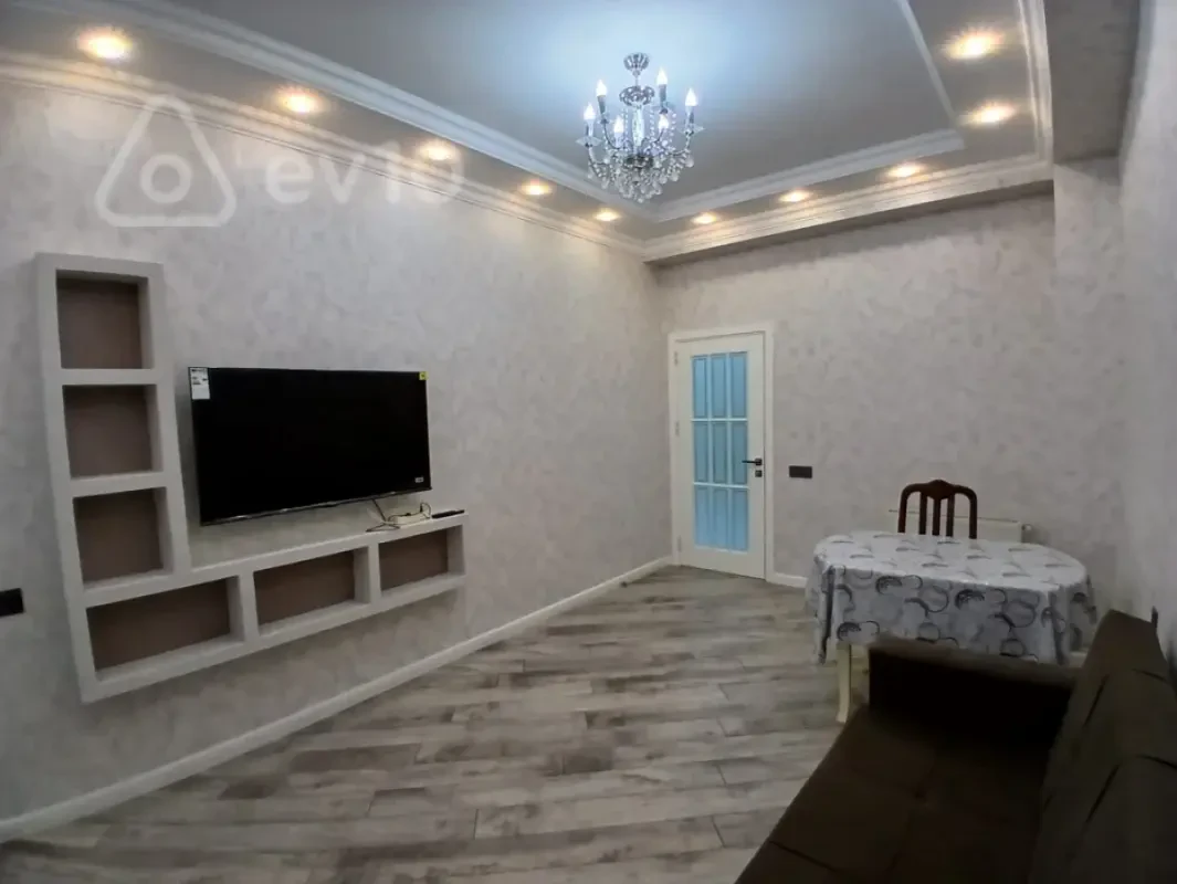 Kirayə verilir 2 otaqlı yeni tikili 70 m²