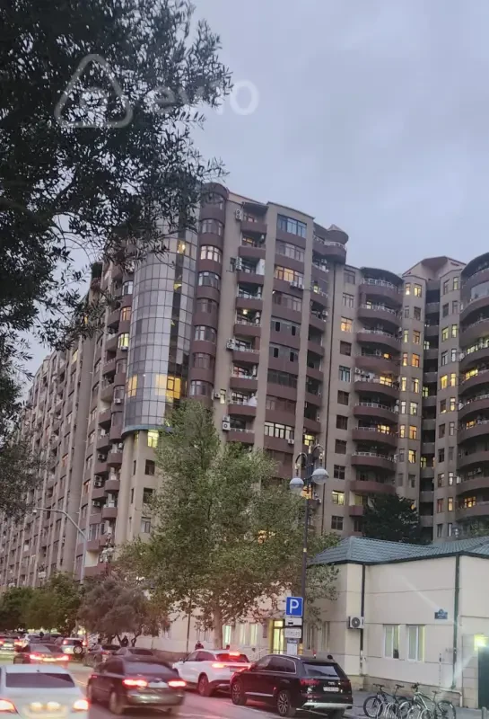 Kirayə verilir 2 otaqlı yeni tikili 70 m²