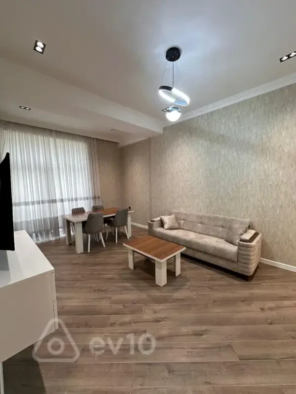 Kirayə verilir 2 otaqlı yeni tikili 60 m²