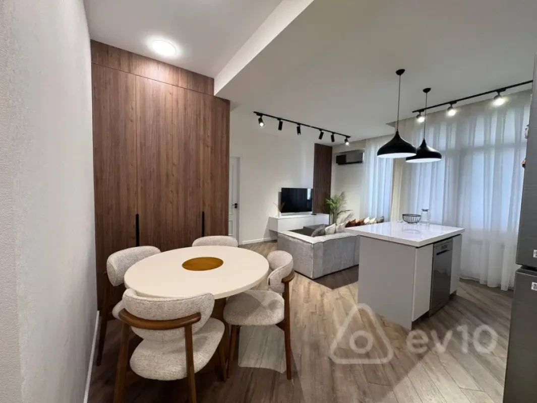 Kirayə verilir 3 otaqlı yeni tikili 80 m²
