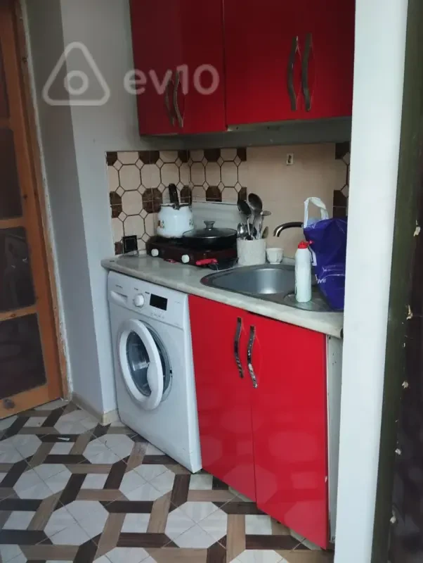 Kirayə verilir 1 otaqlı həyət evi 35 m²