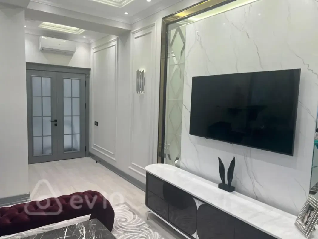 Satılır 3 otaqlı yeni tikili 185 m²