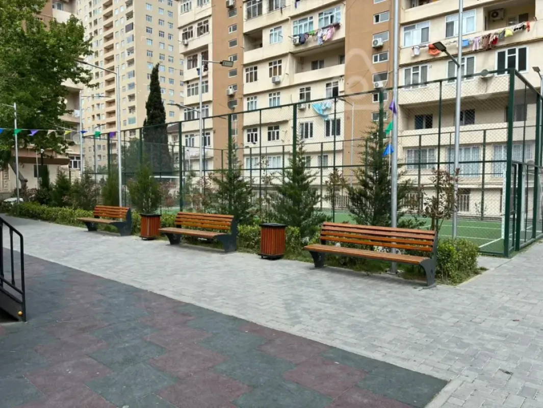 Satılır 3 otaqlı köhnə tikili 80 m²