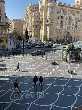 Kirayə verilir 3 otaqlı köhnə tikili 100 m² — Bakı, Səbail 3 otaq 100.00 m²