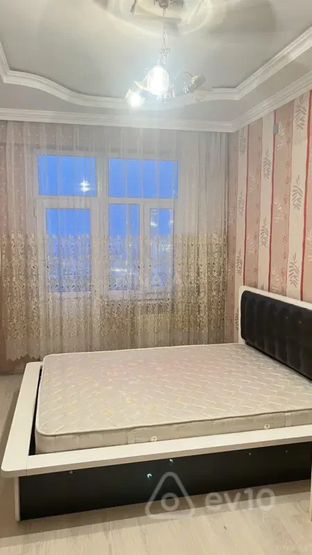 Kirayə verilir 2 otaqlı yeni tikili 78 m²