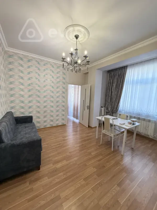 Kirayə verilir 2 otaqlı yeni tikili 54 m²