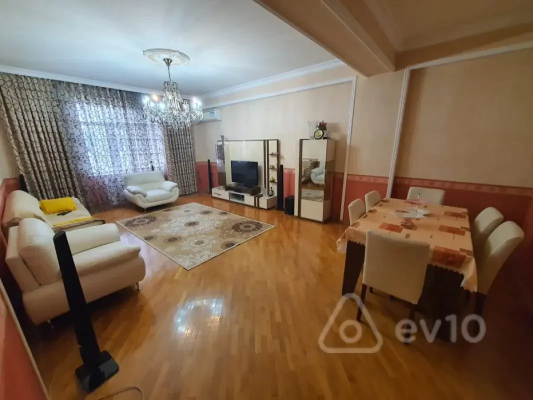 Kirayə verilir 2 otaqlı yeni tikili 110 m²