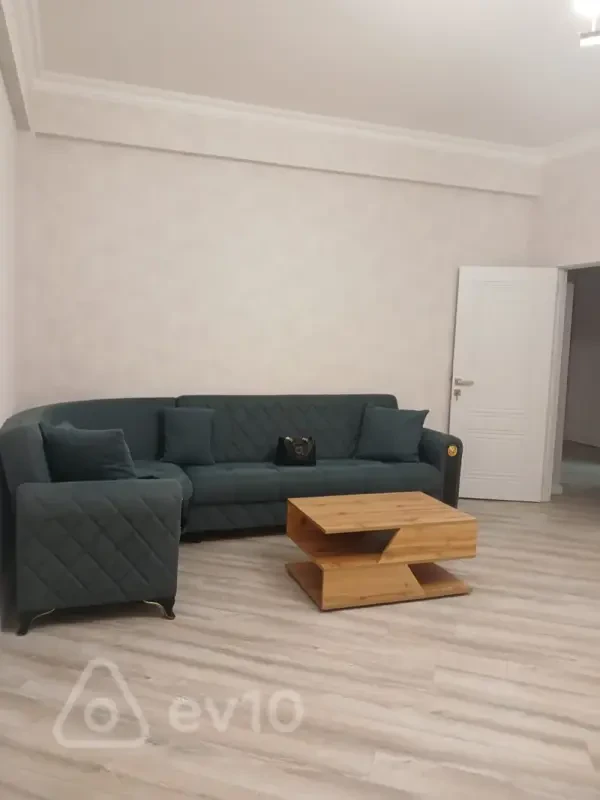 Kirayə verilir 2 otaqlı yeni tikili 80 m²
