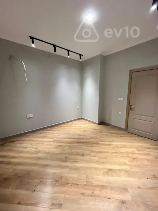 Satılır 2 otaqlı yeni tikili 65 m²