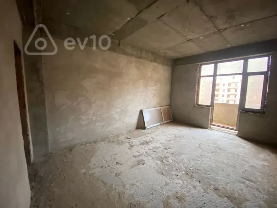 Satılır 4 otaqlı yeni tikili 200 m²