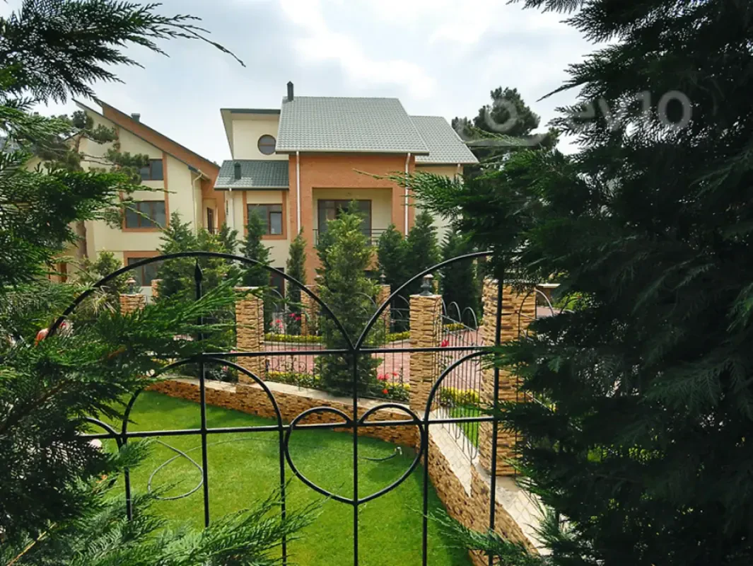 Satılır 3 otaqlı yeni tikili 150 m²