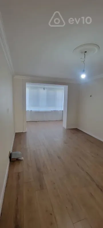 Kirayə verilir 3 otaqlı köhnə tikili 80 m²