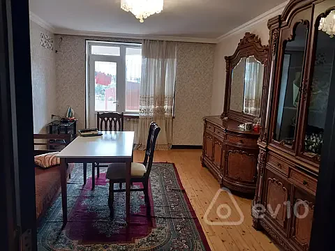 Kirayə verilir 3 otaqlı köhnə tikili 80 m² — Bakı, Yasamal 3 otaq 80.00 m²