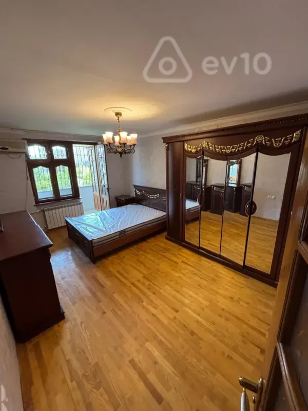 Kirayə verilir 3 otaqlı köhnə tikili 60 m²