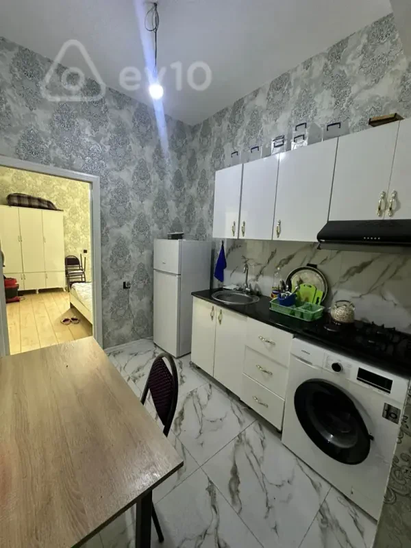 Kirayə verilir 2 otaqlı yeni tikili 45 m²
