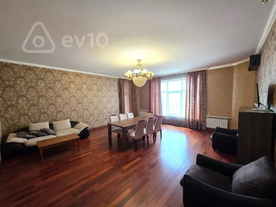 Kirayə verilir 3 otaqlı yeni tikili 170 m²