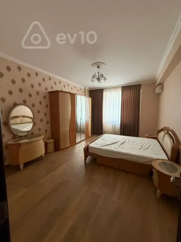 Kirayə verilir 2 otaqlı yeni tikili 60 m²
