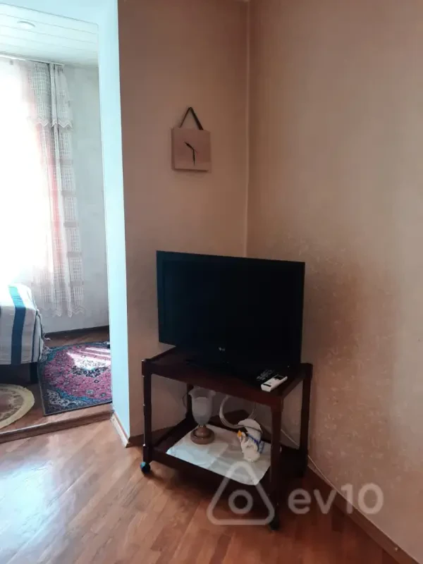 Kirayə verilir 1 otaqlı köhnə tikili 30 m²