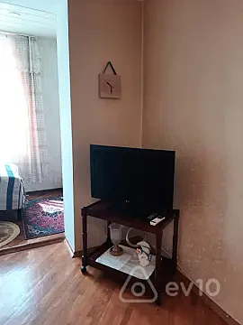 Kirayə verilir 1 otaqlı köhnə tikili 30 m² — Bakı, Nərimanov 1 otaq 30.00 m²