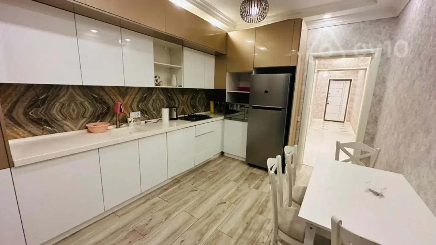 Kirayə verilir 3 otaqlı yeni tikili 110 m²