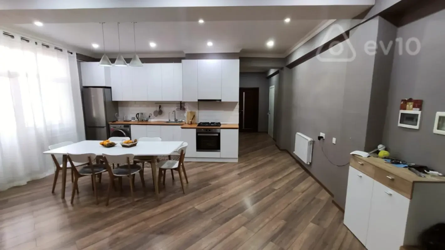Satılır 4 otaqlı yeni tikili 120 m²