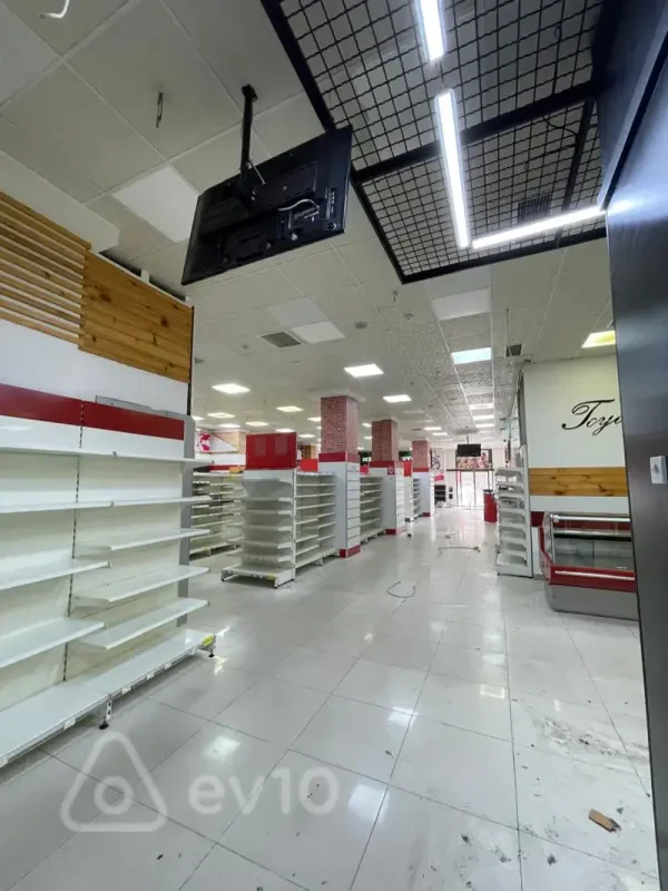 Kirayə verilir mənzil 730 m²