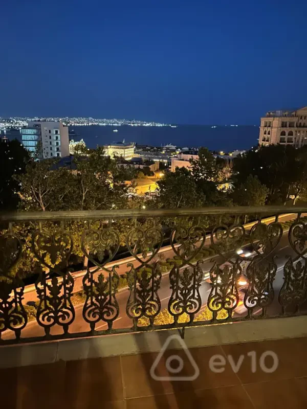 Kirayə verilir 2 otaqlı köhnə tikili 50 m²