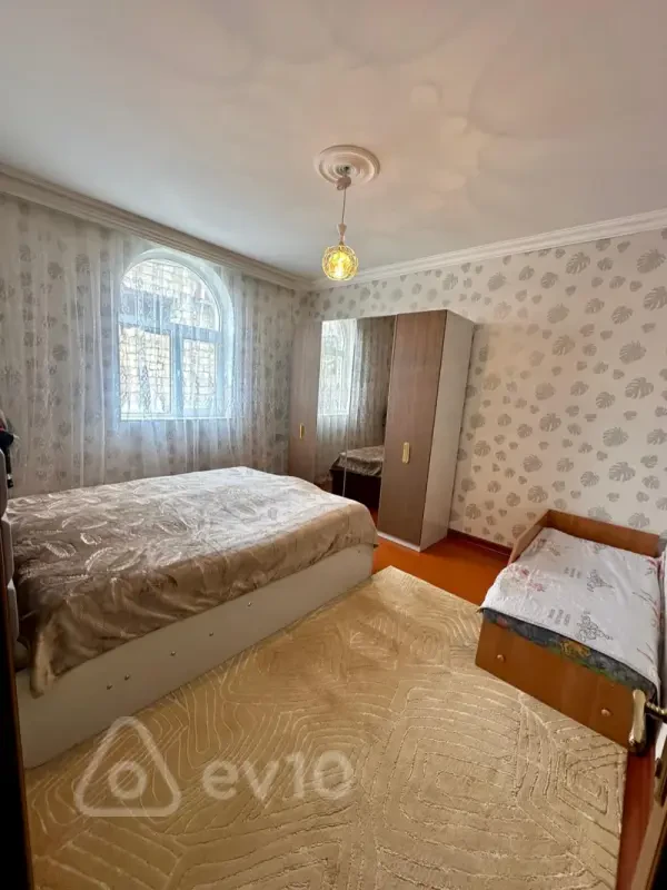 Kirayə verilir 2 otaqlı həyət evi 61 m²