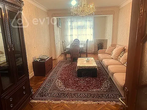Kirayə verilir 3 otaqlı köhnə tikili 80 m² — Bakı, Nizami 3 otaq 80.00 m²