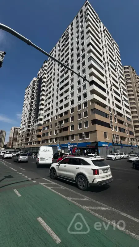 Kirayə verilir 3 otaqlı yeni tikili 105 m²