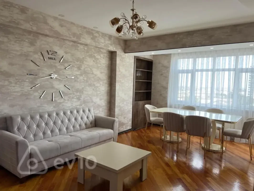 Kirayə verilir 3 otaqlı yeni tikili 102 m²