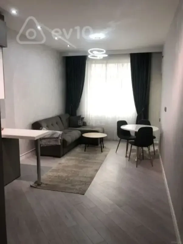 Kirayə verilir 2 otaqlı yeni tikili 55 m²
