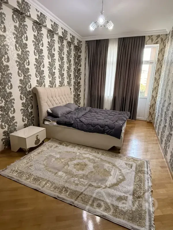 Kirayə verilir 2 otaqlı yeni tikili 72 m²
