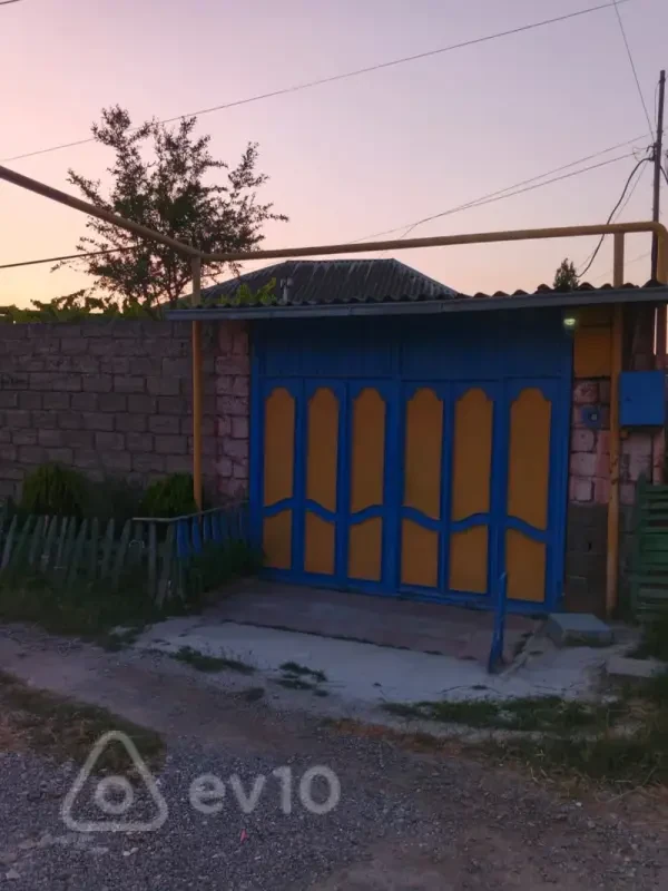Satılır 3 otaqlı həyət evi 63 m²