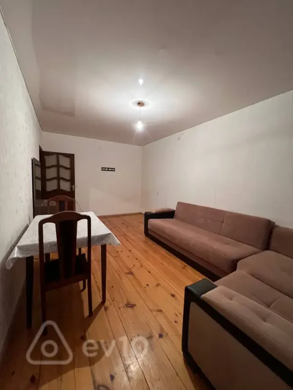 Kirayə verilir 3 otaqlı köhnə tikili 80 m²