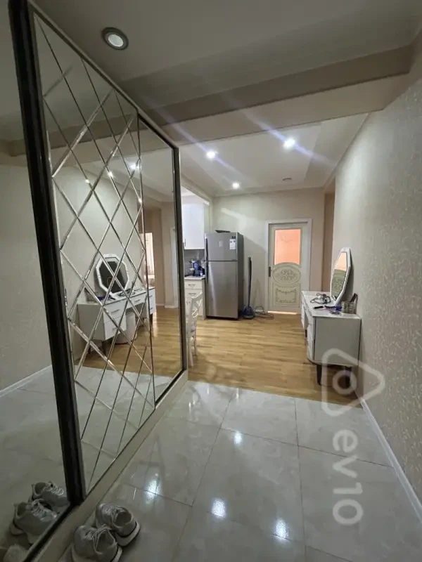 Kirayə verilir 2 otaqlı yeni tikili 5 m²