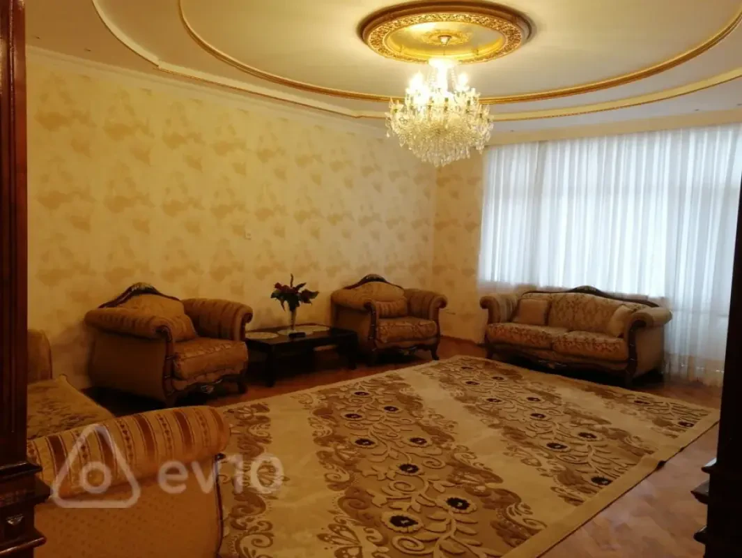 Kirayə verilir 4 otaqlı yeni tikili 160 m²