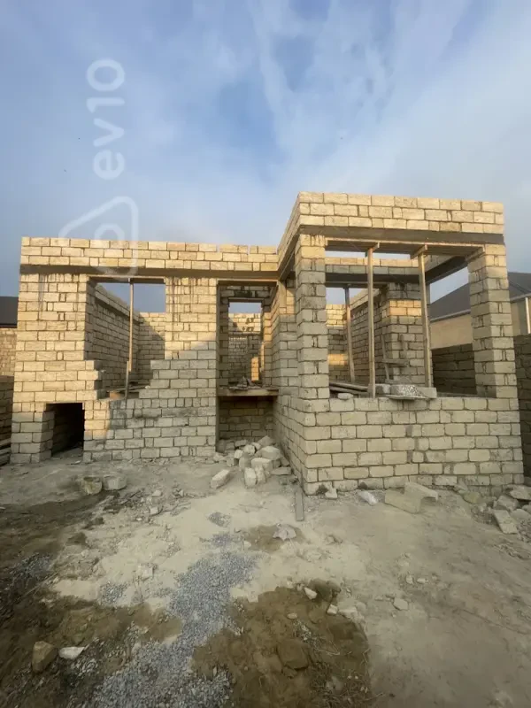 Satılır 3 otaqlı həyət evi 170 m²
