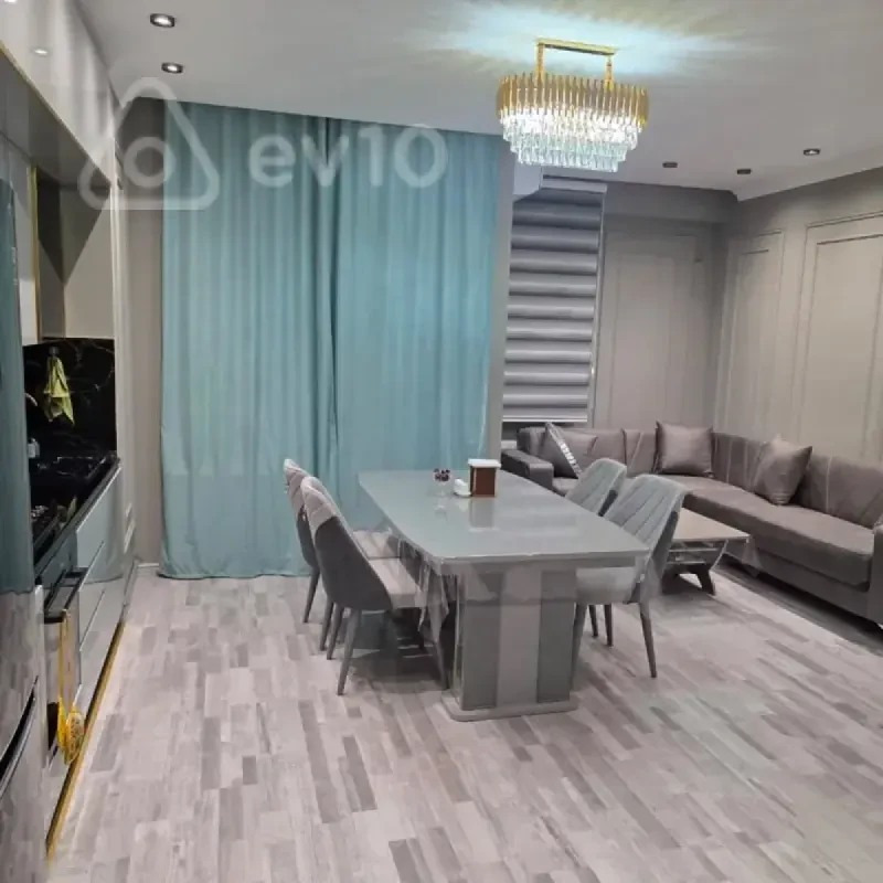 Kirayə verilir 2 otaqlı köhnə tikili 70 m²