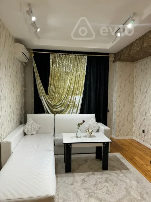 Kirayə verilir 2 otaqlı yeni tikili 60 m²